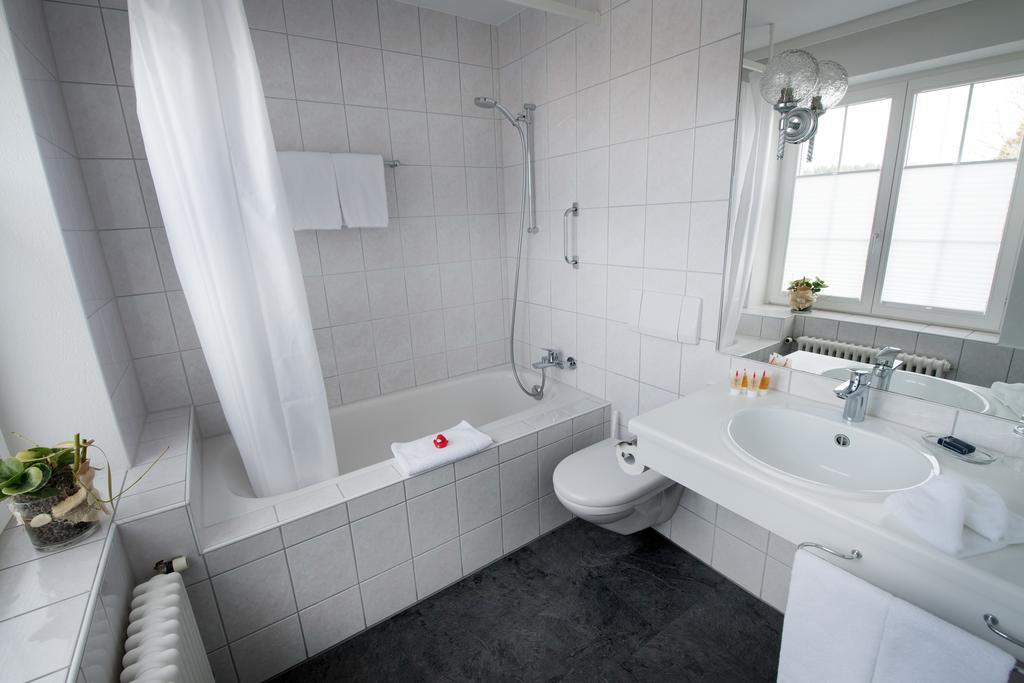 Gasthaus Zum Bahnhof Berg Exteriér fotografie